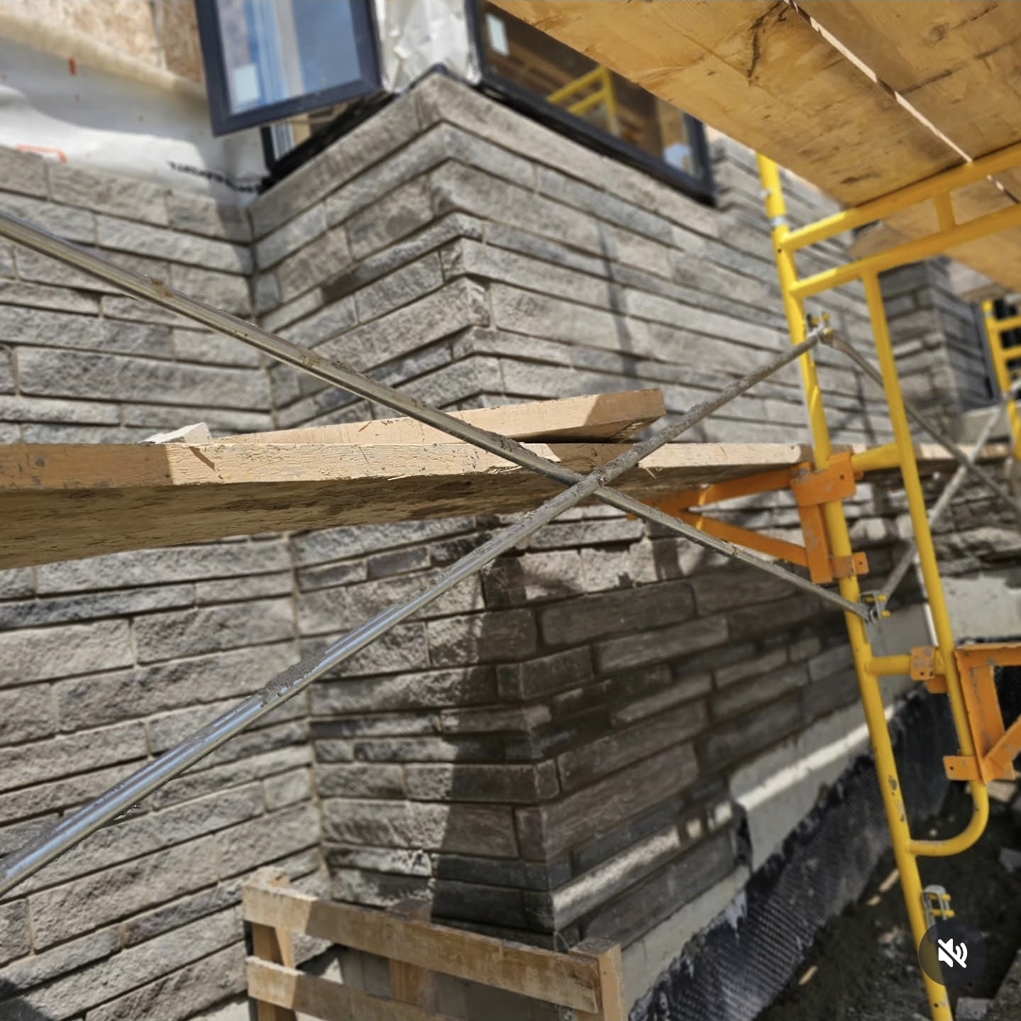 Stacked stone veneer corner detail in Vaughan, GTA
